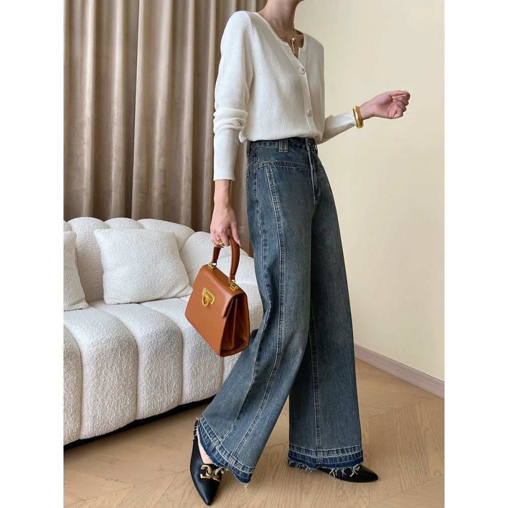 New Wide Leg Vintage Denim Distressed Jeans NWT The Perfect pair of jeans Trendy